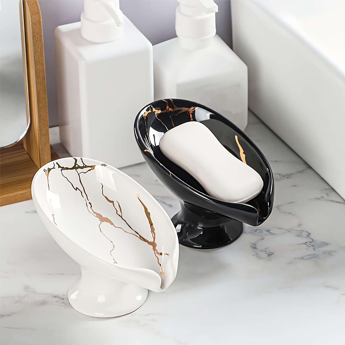 Luxe ceramic self-draining soap rack Marble exterior Leaf-shaped soap